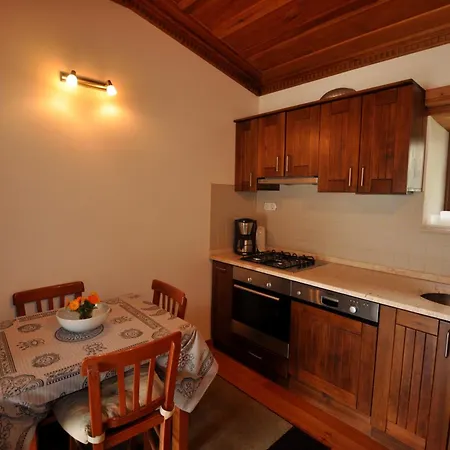 Goldsmith House Villa *