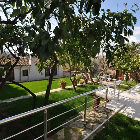 Goldsmith House