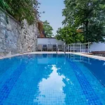 Goldsmith House Сельчук